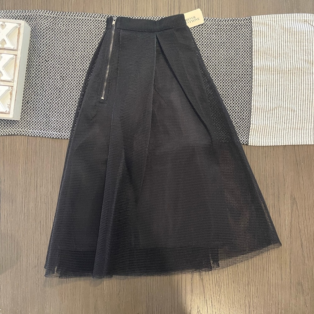 🔥$5 SALE🔥 NWT Black Skirt - Picture 2 of 6